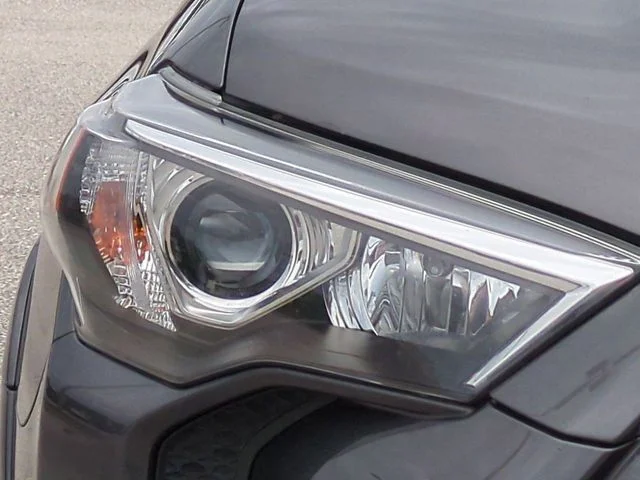 Used 2021 Gray Toyota SR5 image 10