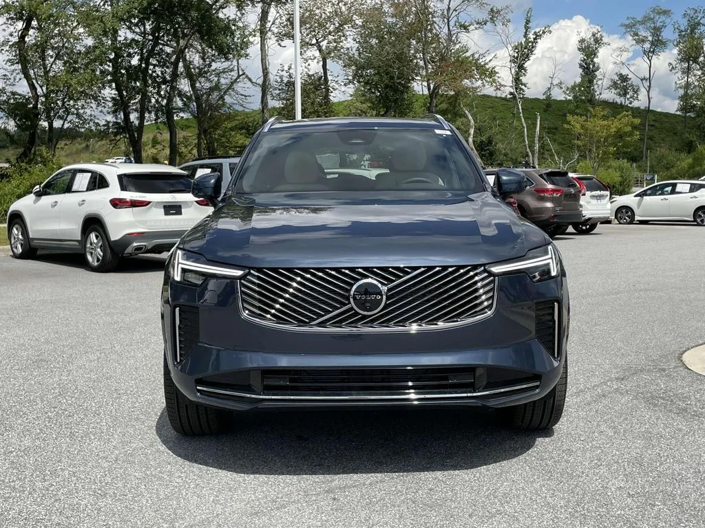 2026 Volvo XC90 Plus - Photo 17