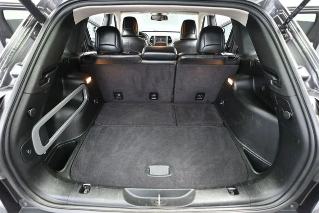 Used 2016 Gray Jeep Latitude image 36
