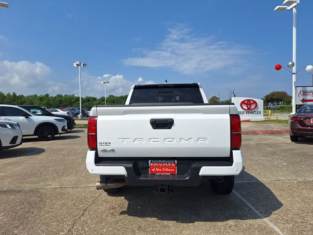 Used 2025 White Toyota SR5 image 6