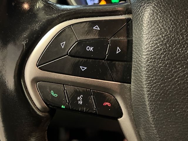 Used 2019 White Jeep Limited image 21