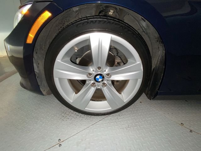 Used 2011 Blue BMW 328i image 10