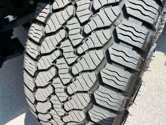 Used 2025 Anvil Clearcoat Jeep Nighthawk image 13