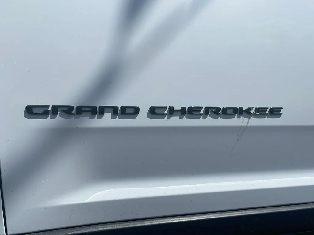 Used 2023 Bright White Jeep Limited image 30