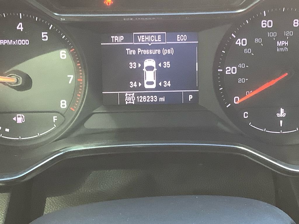 Used 2022 White Chevrolet LT image 10