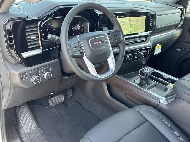 2026 GMC Sierra 1500 SLT - Photo 22