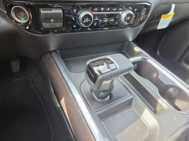 2026 GMC Sierra 1500 SLT - Photo 18
