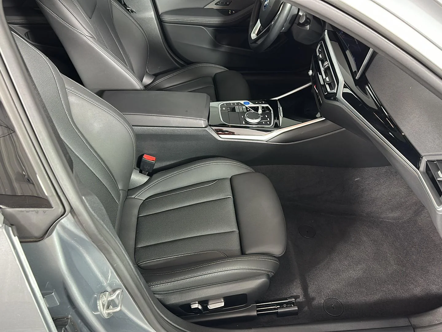 Used 2023 Skyscraper Grey Metallic BMW eDrive40 image 6