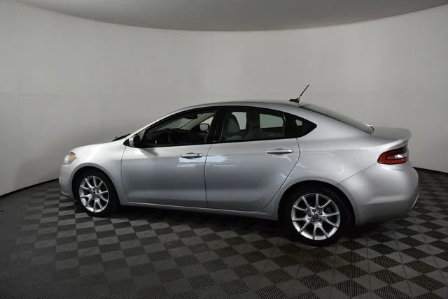 Used 2013 Silver Dodge SXT image 6