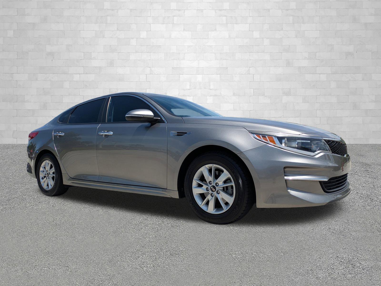 2018 Kia Optima LX AT's photo