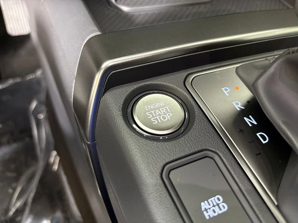 New 2027 Frost Blue / Black Roof Kia X-Line S image 22