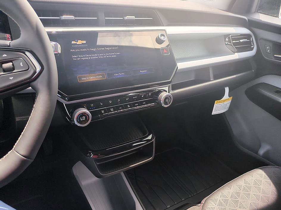 2027 Chevrolet Bolt RS - Photo 18