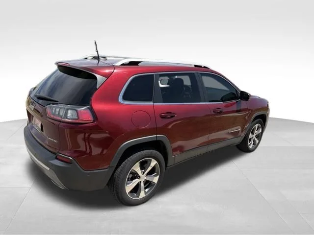 Used 2019 Red Jeep Limited image 3