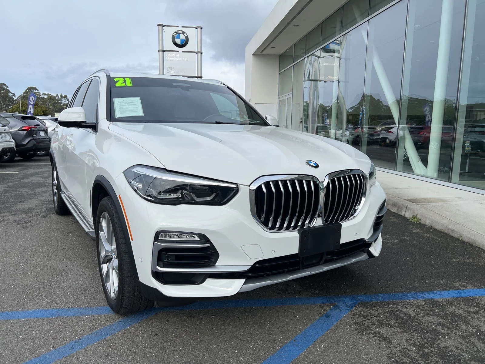 2021 BMW X5 xDrive45e's photo