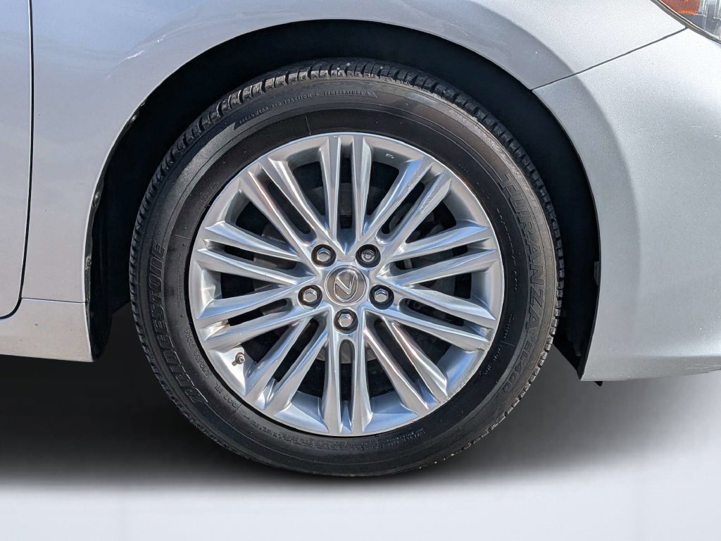 Used 2013 Silver Lexus 350 image 14