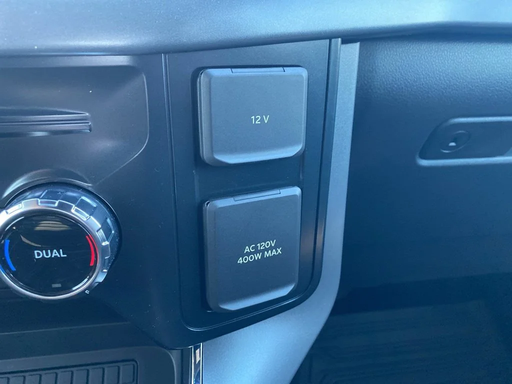 New 2026 Carbonized Gray Metallic Ford XLT image 30
