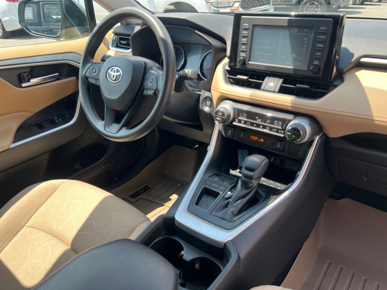 Used 2019 Gray Toyota XLE image 28