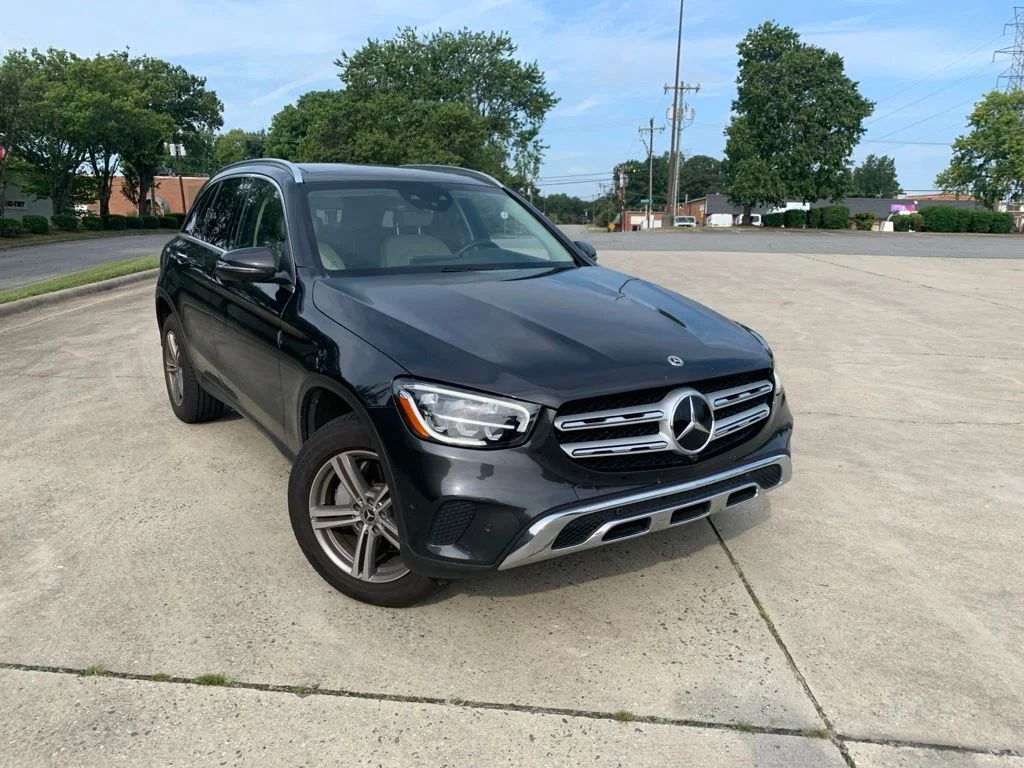 Used 2022 Gray Mercedes-Benz GLC 300 image 5