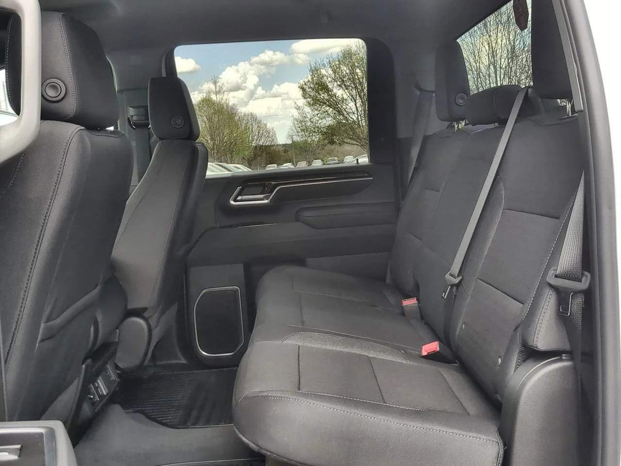 New 2026 Summit White GMC SLE image 24