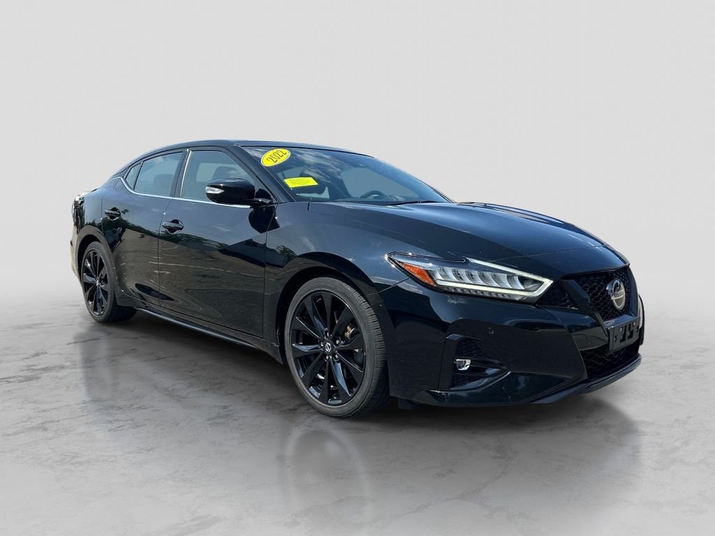Used 2022 Black Nissan SR image 7