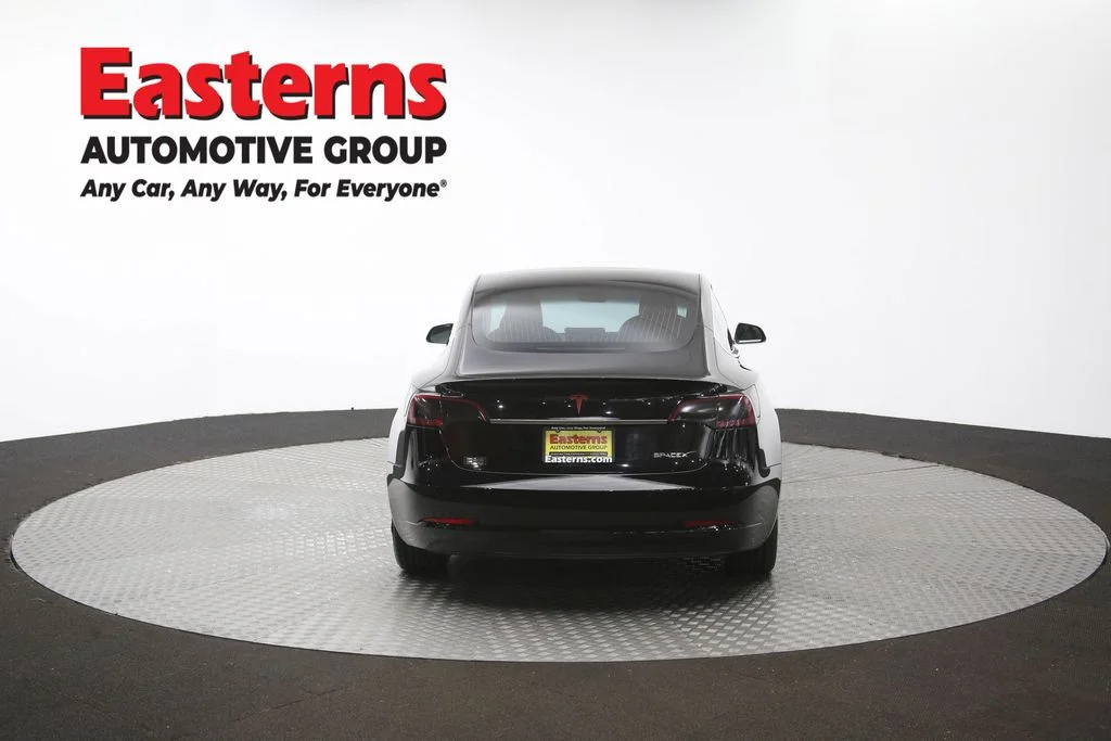 Used 2018 Black Tesla Mid Range image 31