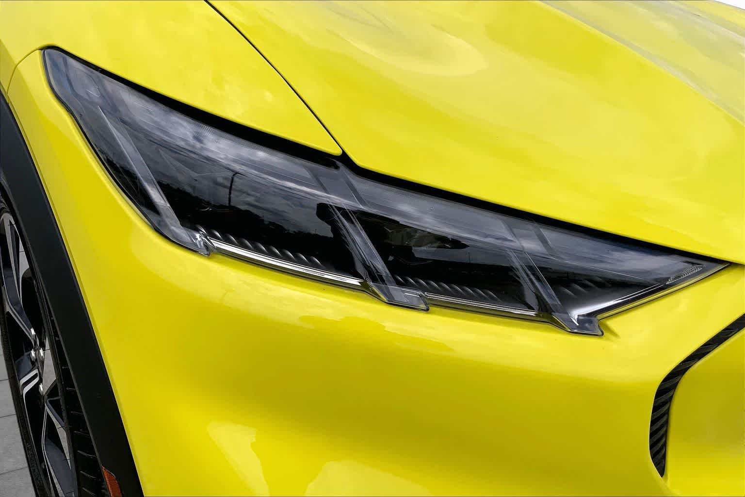 Used 2025 Grabber Yellow Ford Select image 26