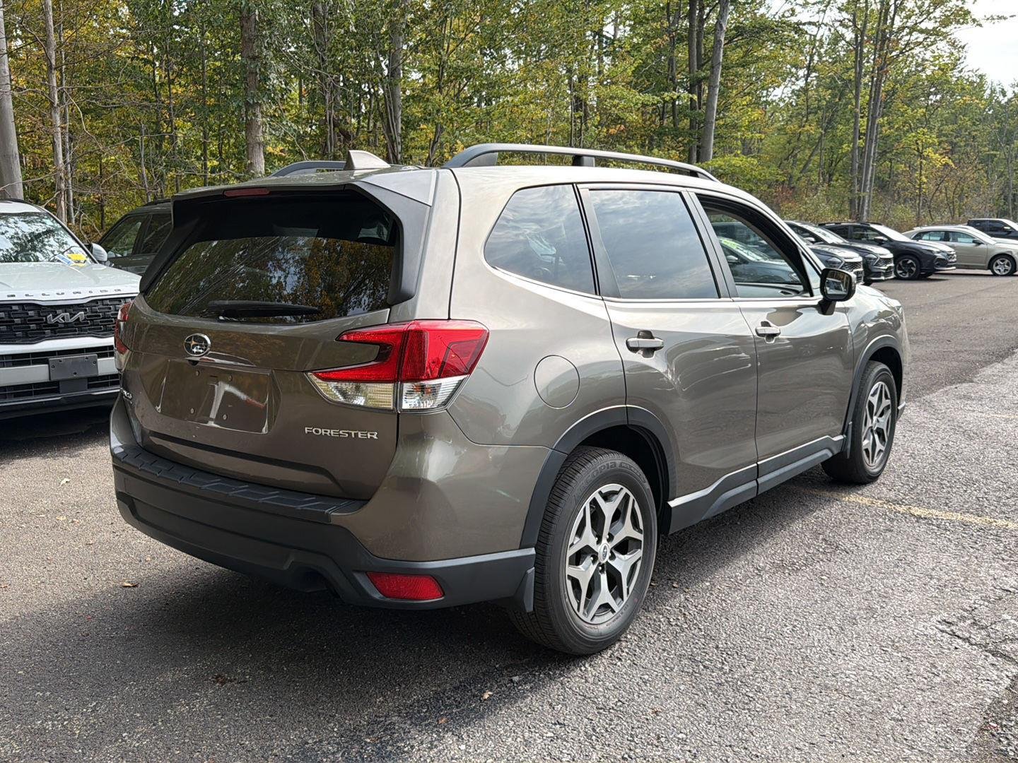 Used 2020 Sepia Bronze Metallic Subaru Premium image 8