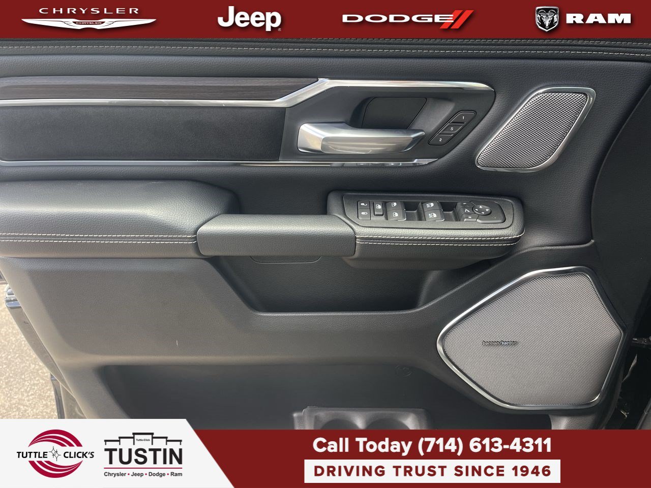 New 2026 Diamond Black Crystal Pearl-Coat Exterior Paint RAM Laramie image 20