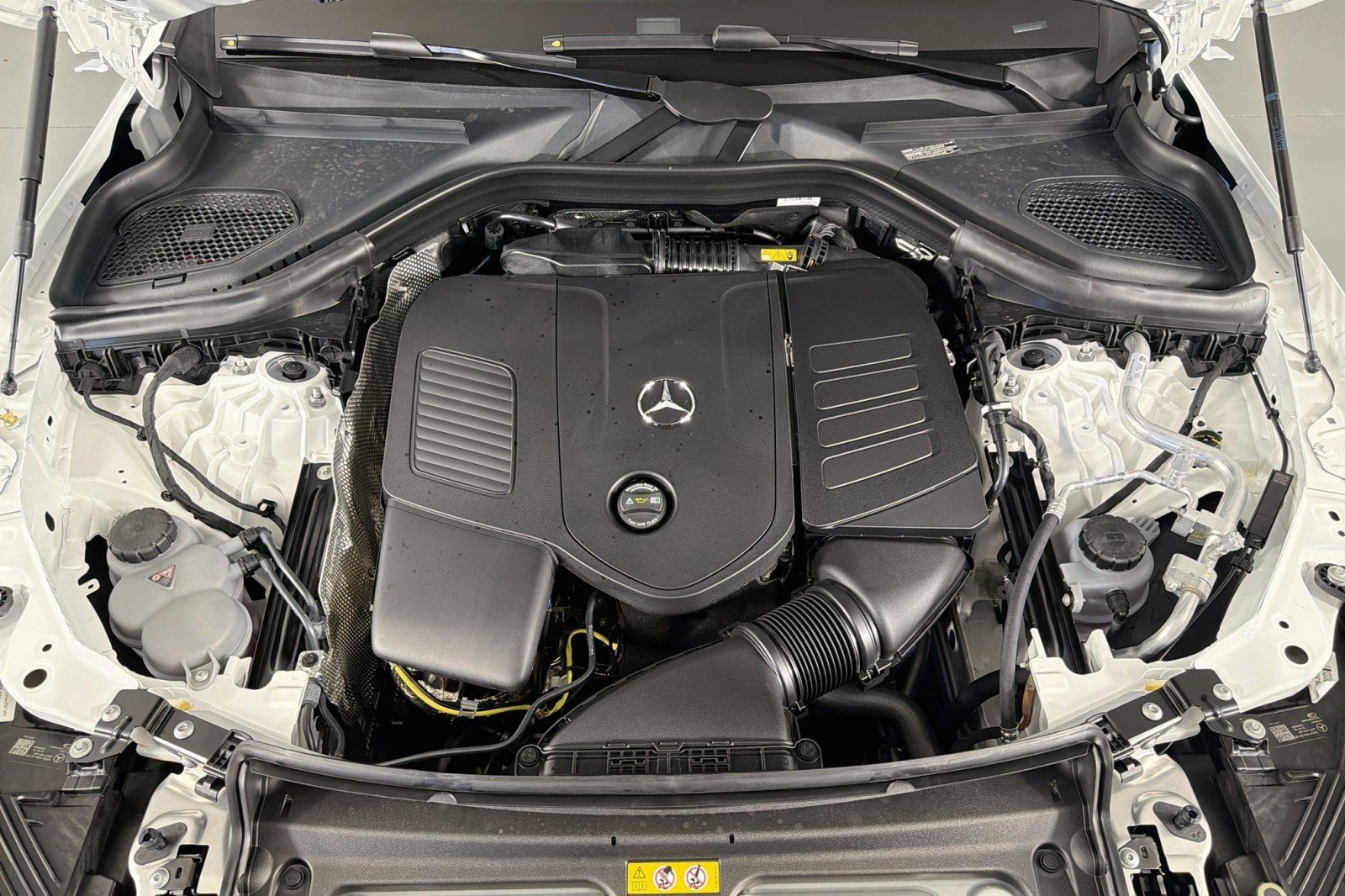 New 2026 Polar White Mercedes-Benz GLC 300 4MATIC® Coupe image 10