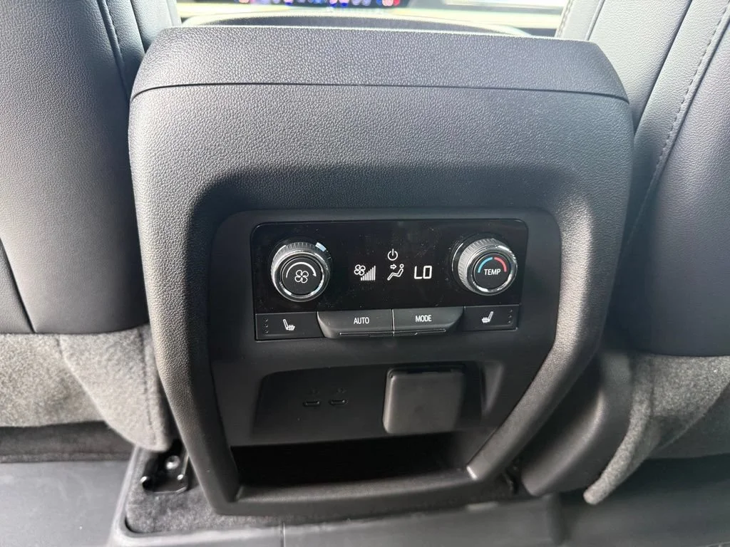 2026 Chevrolet Traverse High Country - Photo 16