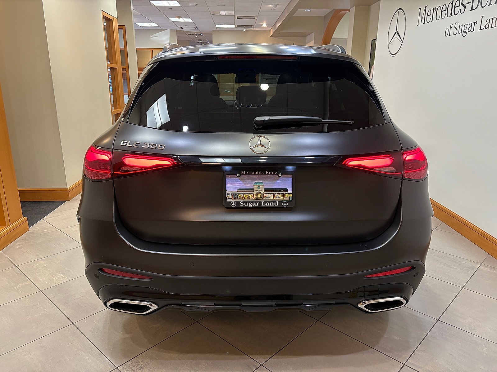 New 2027 MANUFAKTUR exclusive graphite grey magno Mercedes-Benz GLC 300 image 27