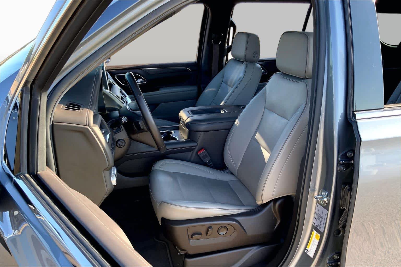 Used 2022 Satin Steel Metallic GMC SLT image 7