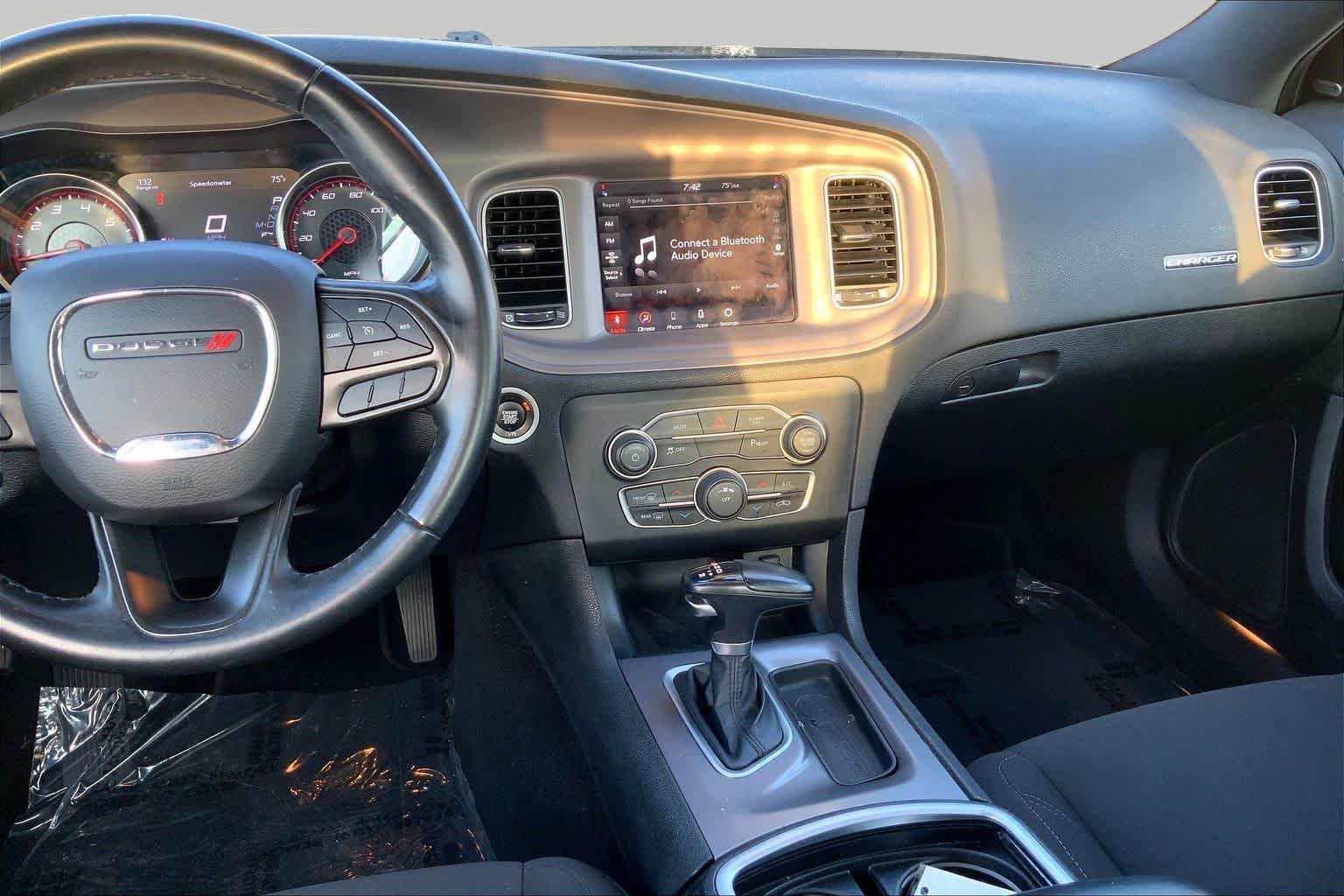 Used 2023 Destroyer Gray Clearcoat Dodge SXT image 7