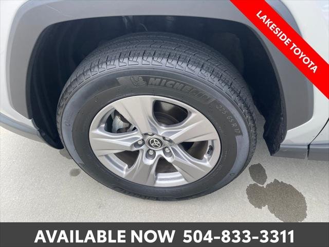 Certified Used 2025 SILVER SKY METALLIC Toyota  image 15