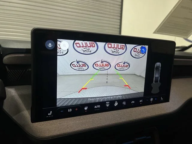 New 2026 Oxford White Ford XLT image 18