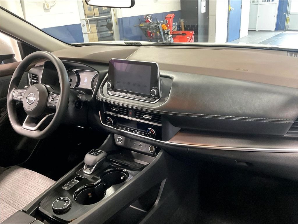 Used 2023 White Nissan SV image 14