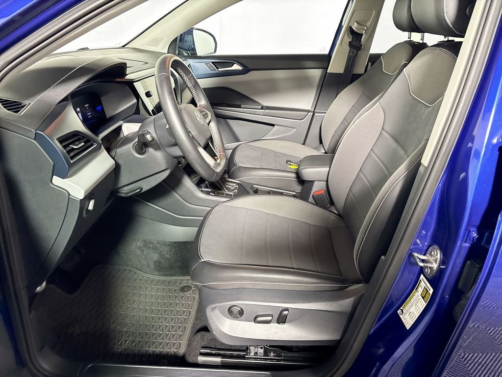 Used 2023 Blue Volkswagen 1.5T SE image 11
