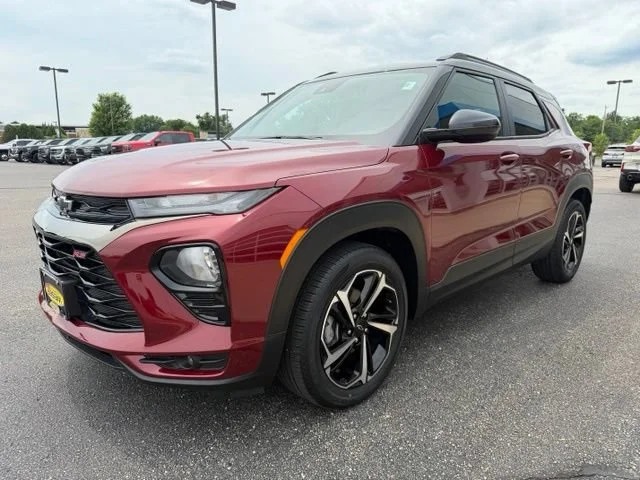 Used 2023 Crimson Metallic Chevrolet RS image 3