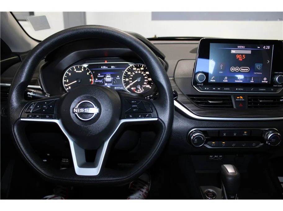 Used 2025 Garnet Pearl Metallic Nissan SV image 30
