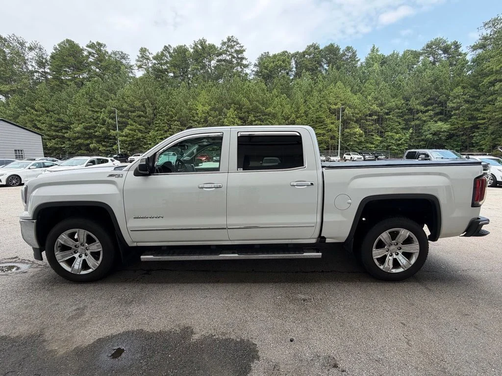 Used 2018 White GMC SLT image 8