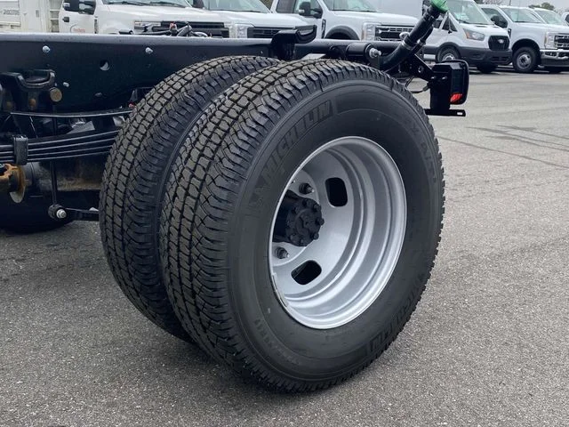 New 2026 Oxford White Ford F-350® XL image 9