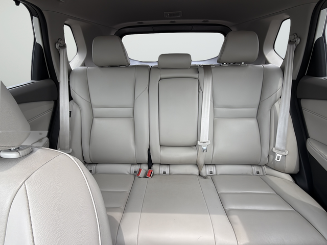 Used 2023 White Nissan SL image 29