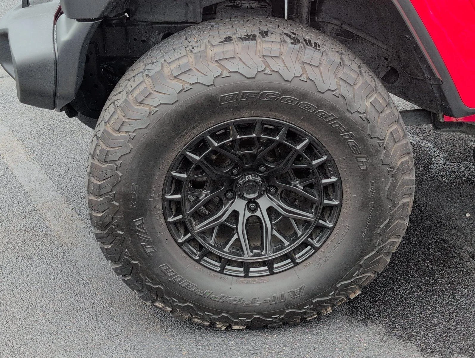 Used 2020 Firecracker Red Clearcoat Jeep Sport S image 11