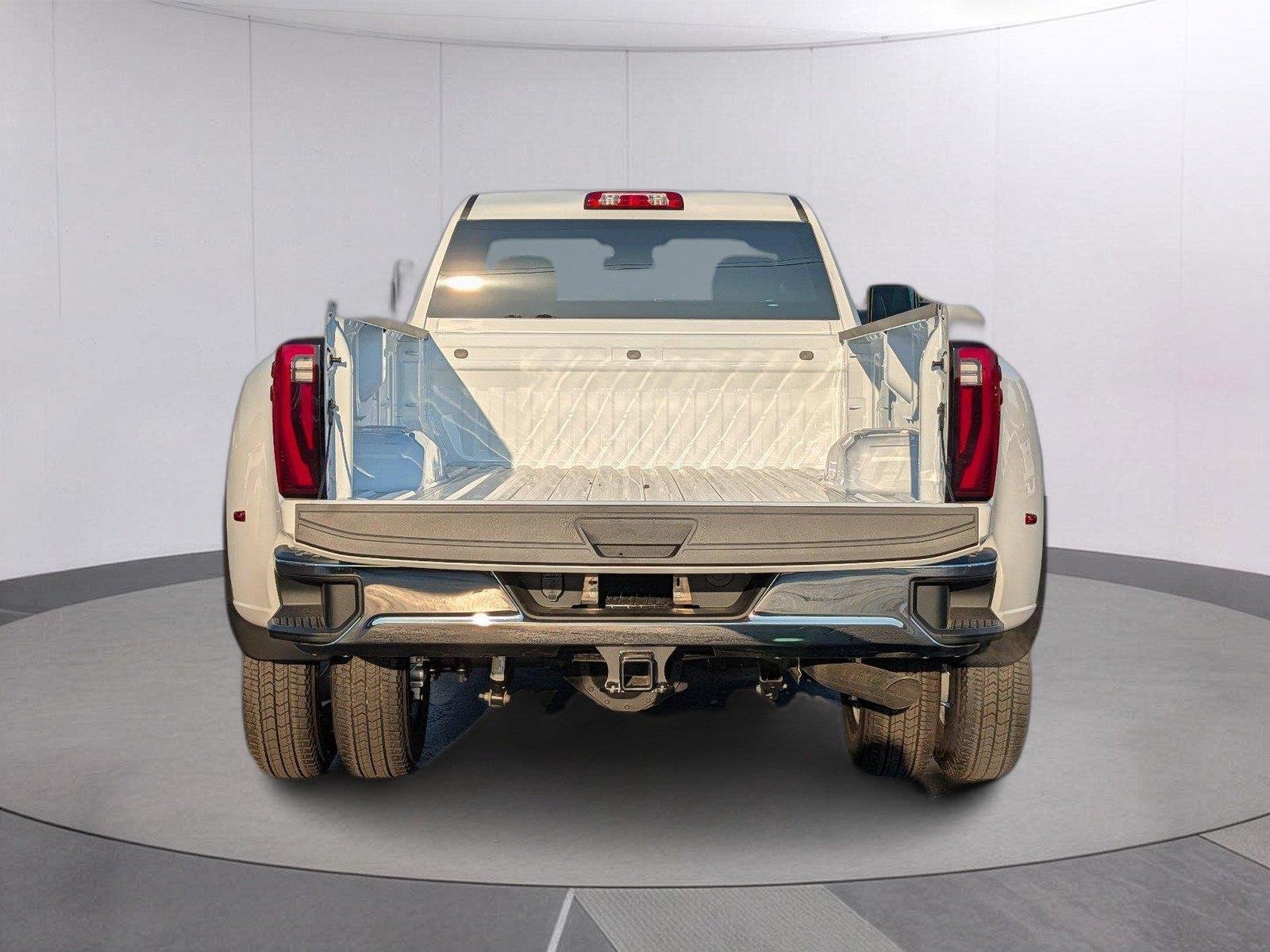 New 2026 Summit White GMC Pro DRW image 6