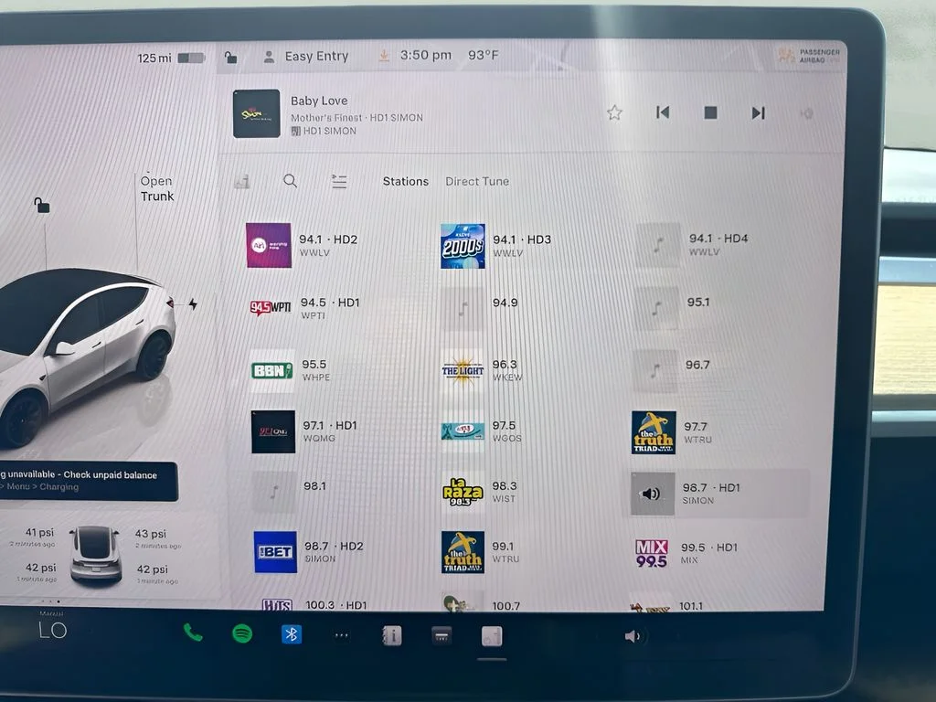 Used 2022 White Tesla Long Range image 17