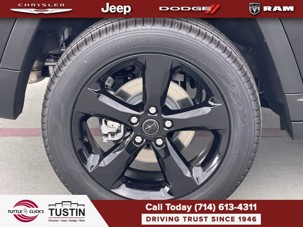 New 2027 High-Gloss Black Paint Jeep Limited image 17
