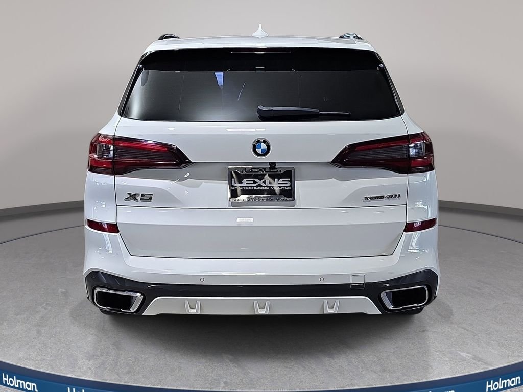 Used 2022 White BMW xDrive40i image 7
