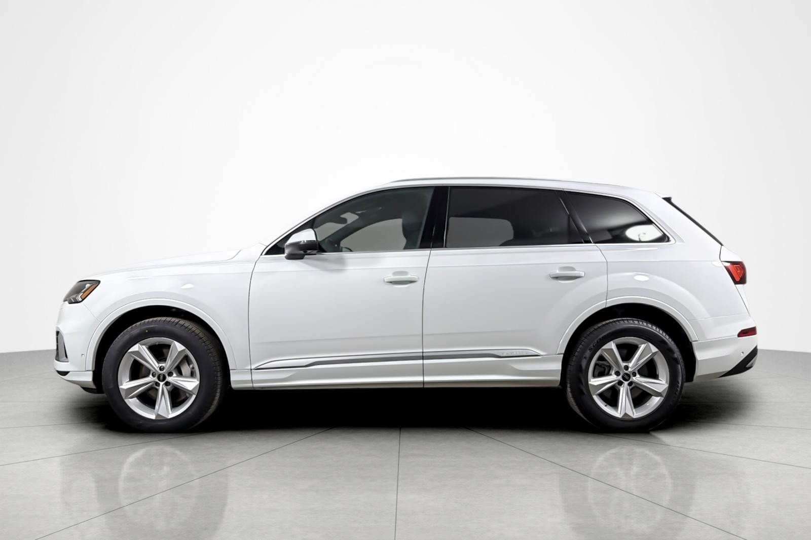Used 2023 Carrara White Audi Premium Plus 45 TFSI quattro image 2
