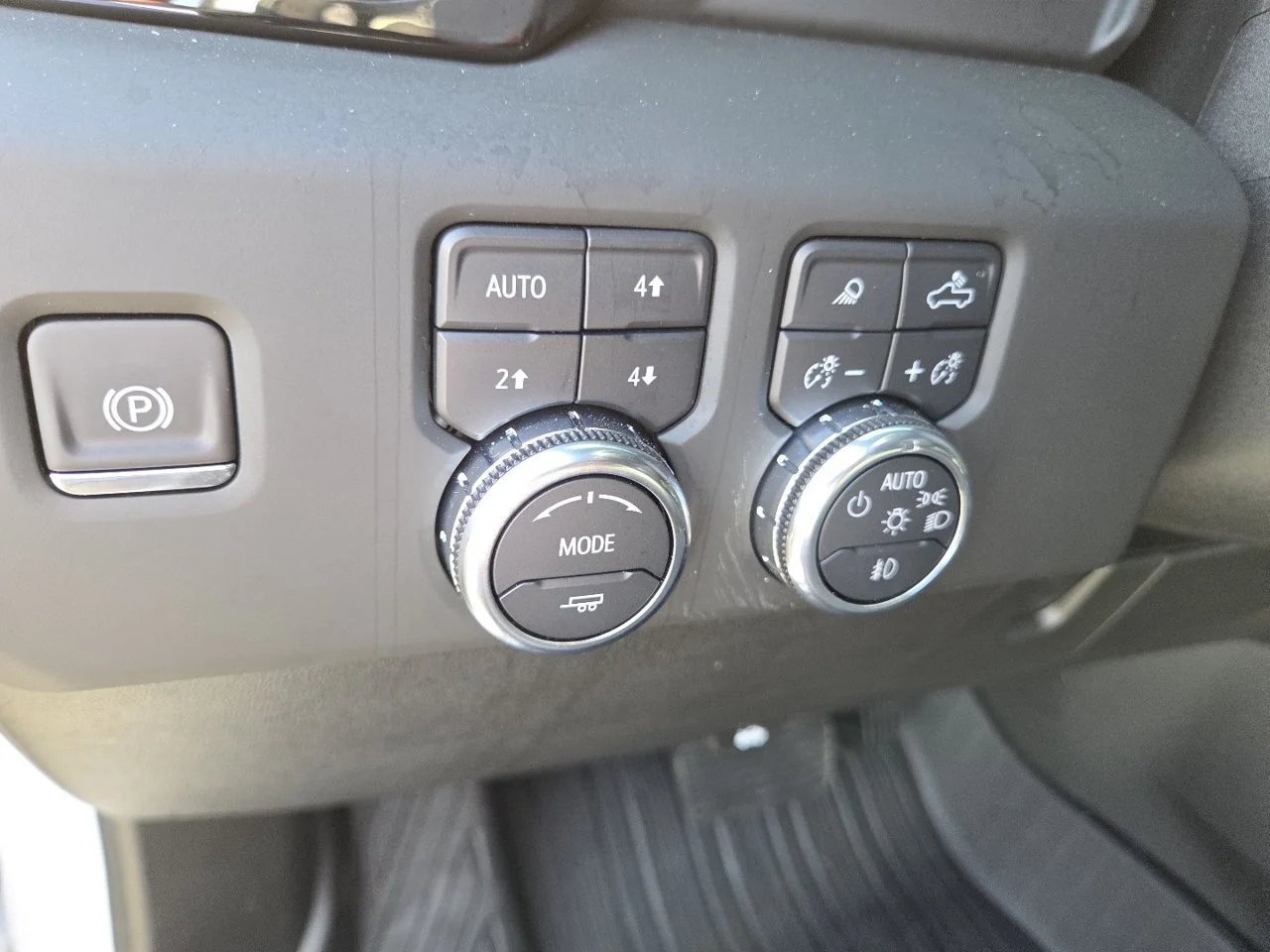 Used 2025 Summit White GMC AT4X image 6