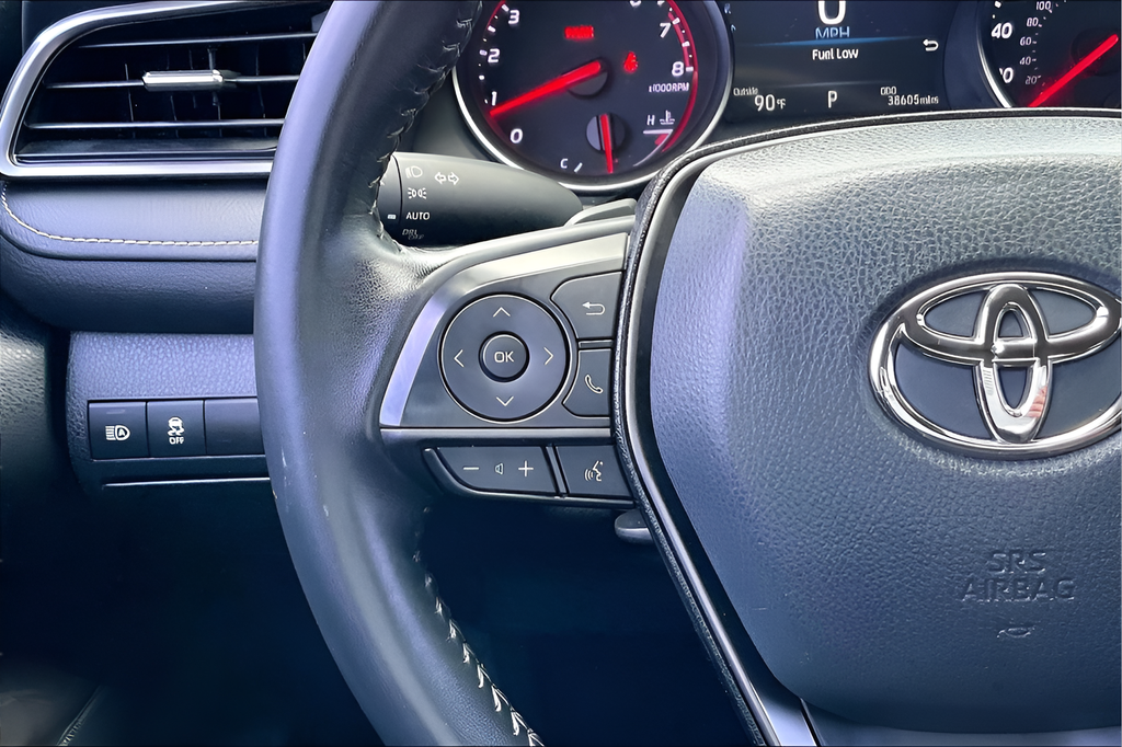 Used 2022 White Toyota XSE V6 image 10